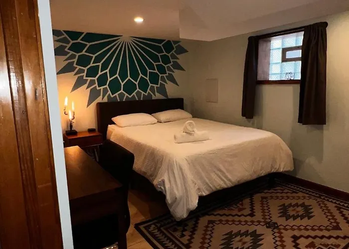 Stylish Garden-level 2br: Quiet Neighborhood Appartamento Chicago